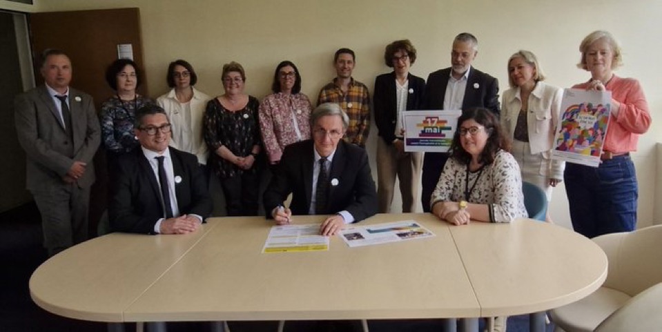 Signature de la Charte d'engagement LGBT+ par la DSDEN 37
